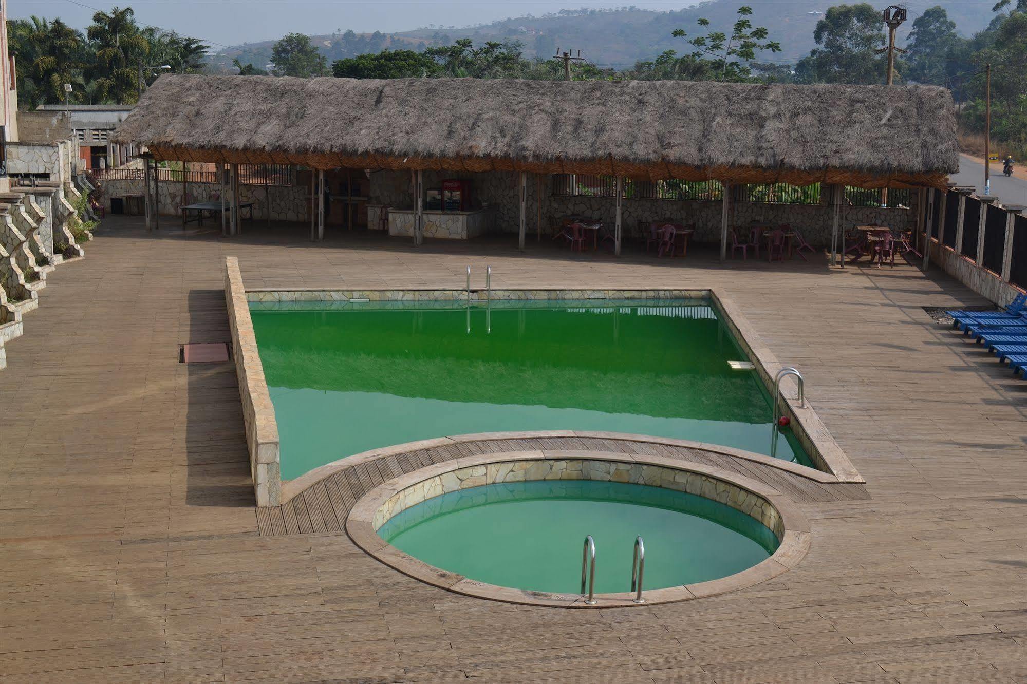 Mawa Hotel Bamenda Exteriör bild